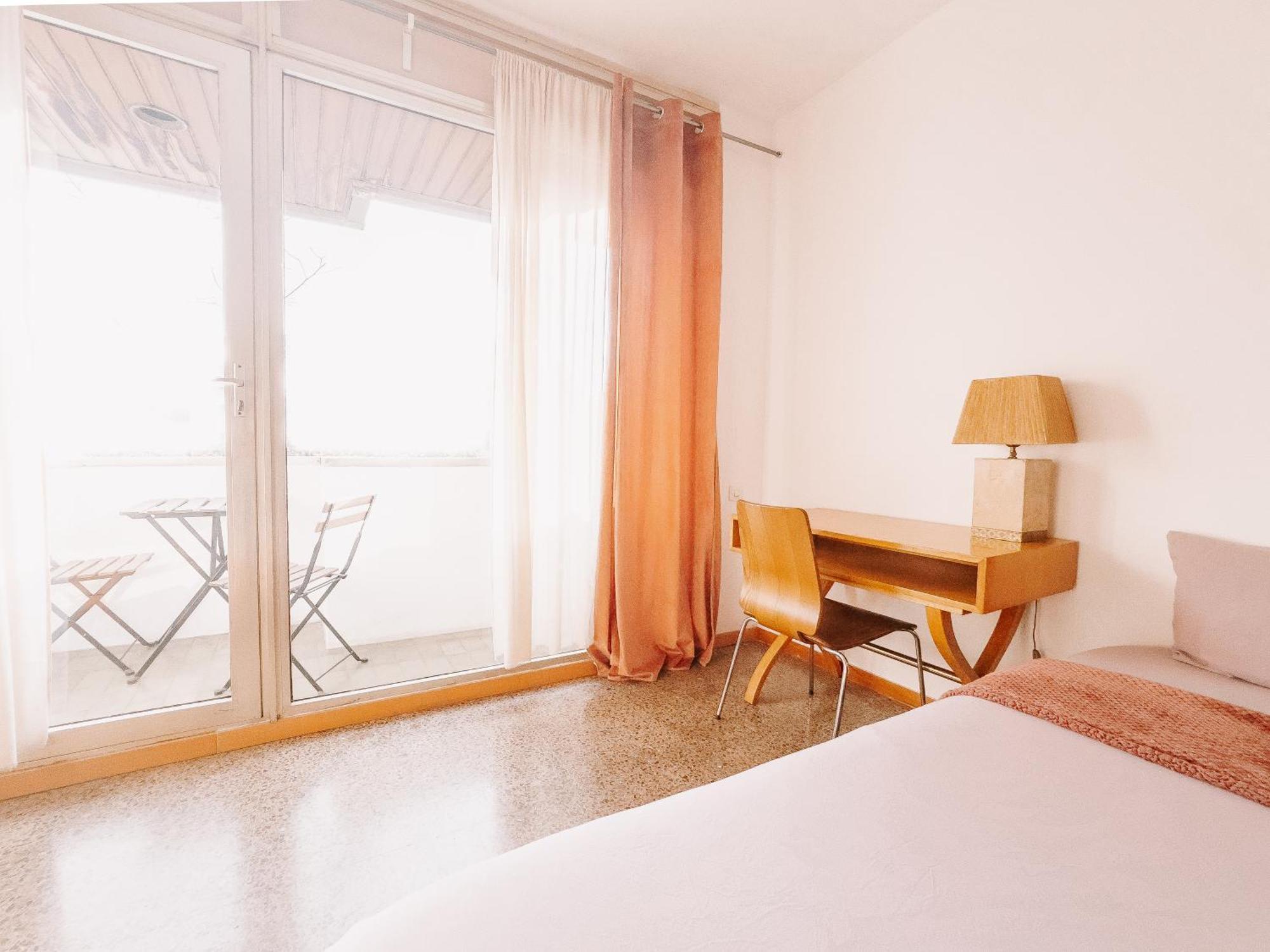 Lovely In Shared Gracia Neighborhood Apartament