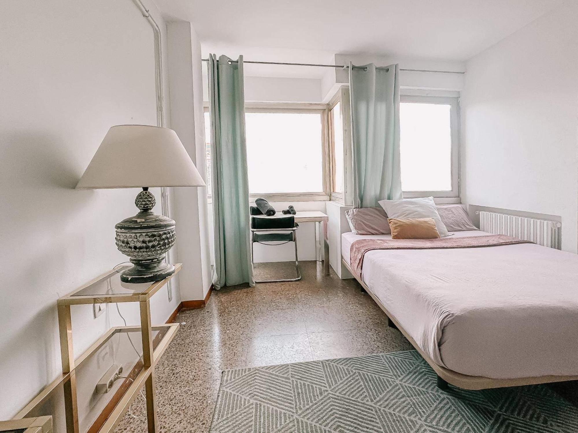 Lovely In Shared Gracia Neighborhood Apartament